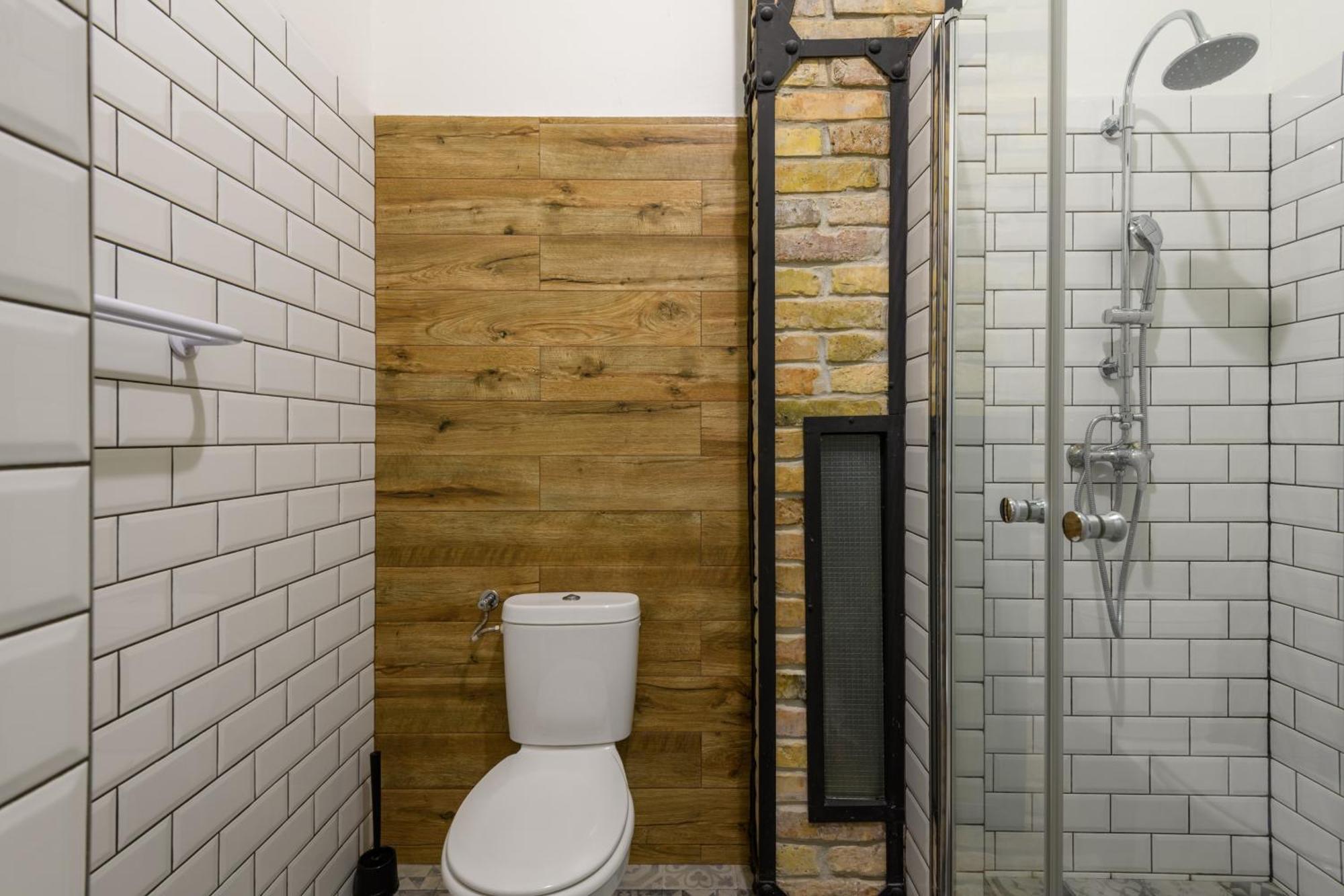 Wtb - Welcome To Apartamento Budapest